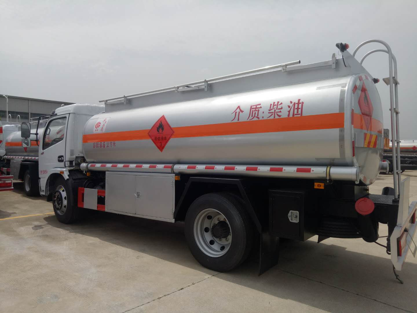 亚洲华兴能源：柴机油市场萎缩，转型汽机油并不是个好主意